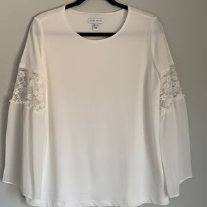 SUSAN GRAVER WINTER WHITE BELL SLEEVES TOP
